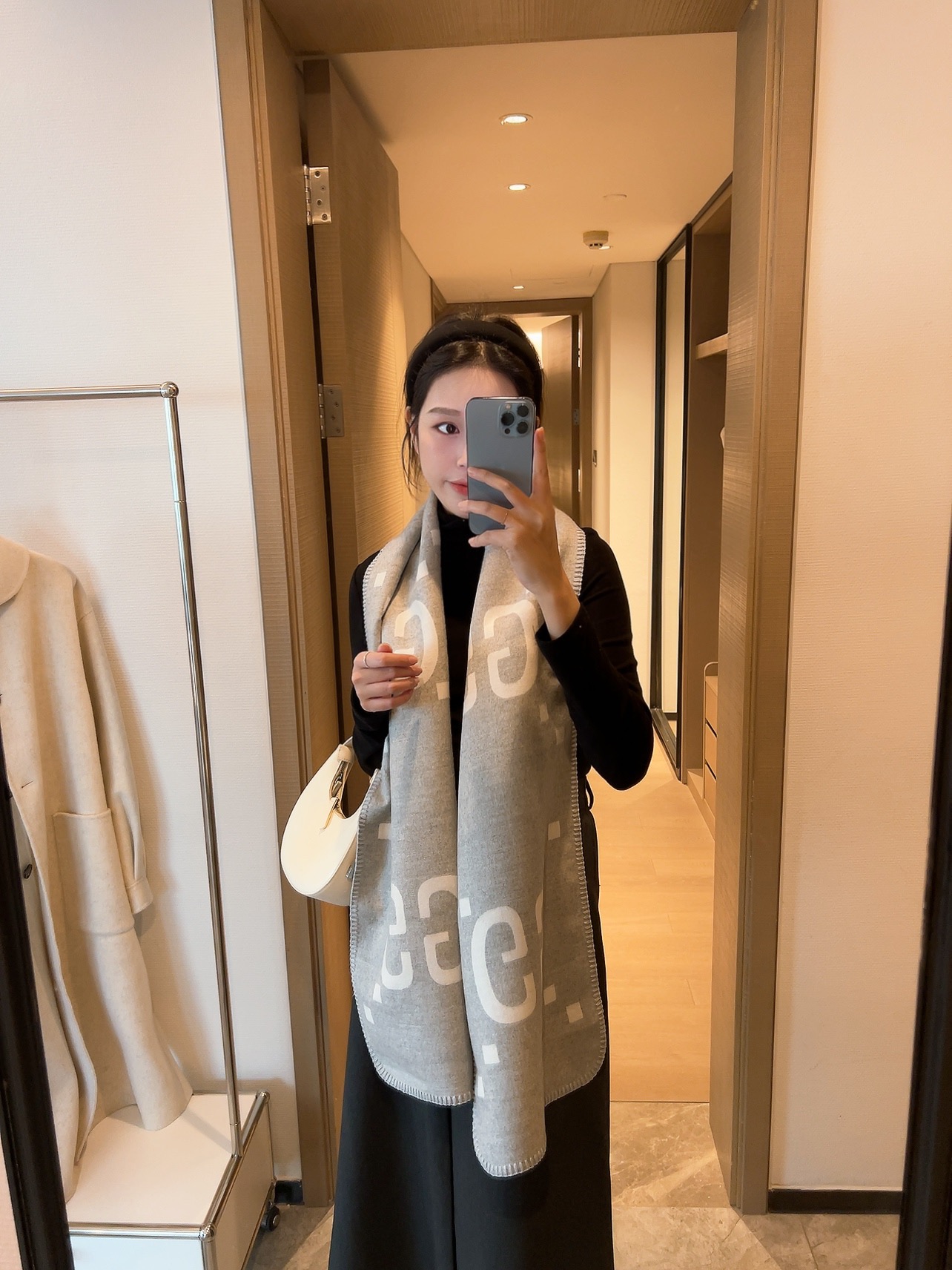Gucci cashmere Scarf 112747