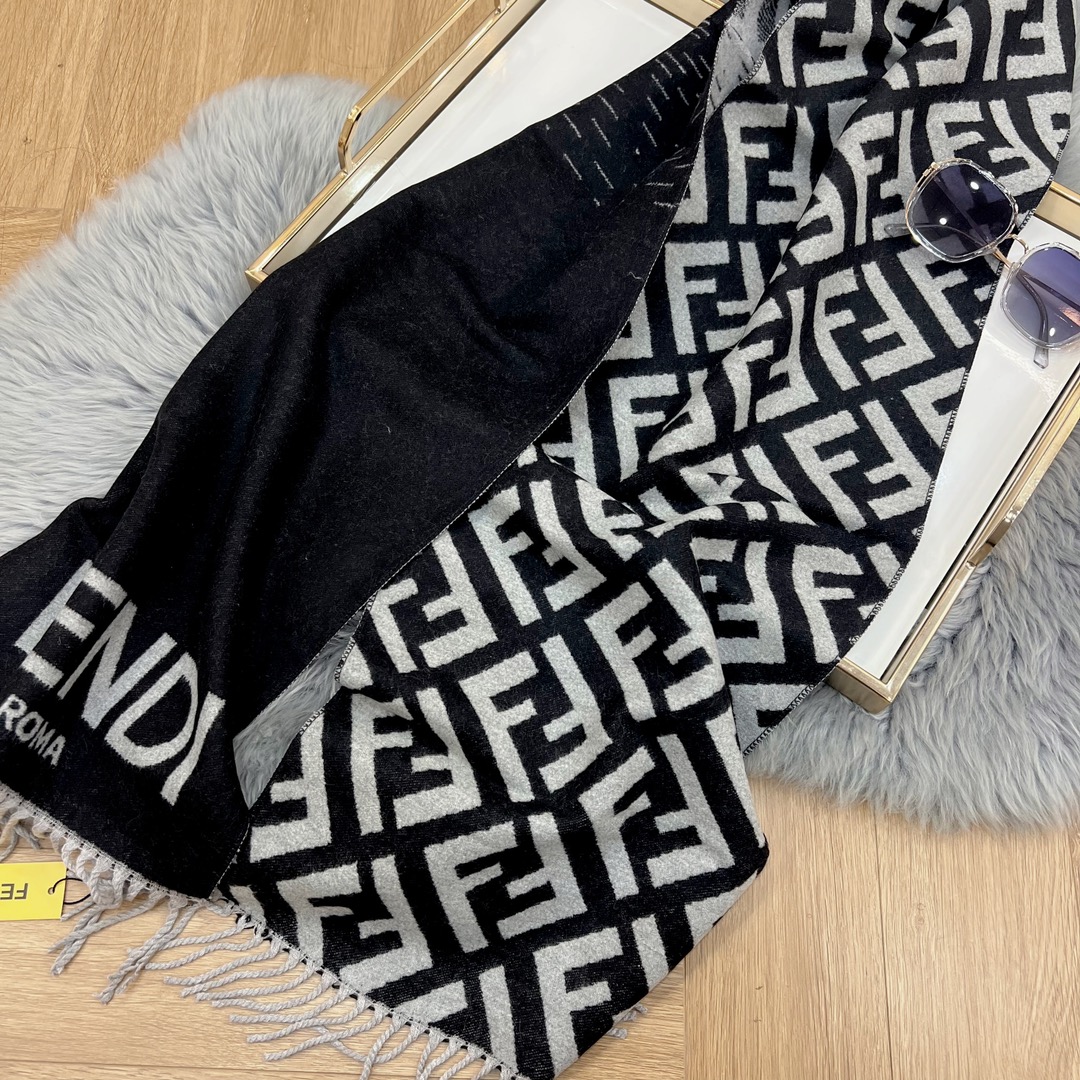 Fendi cashmere Scarf 112796