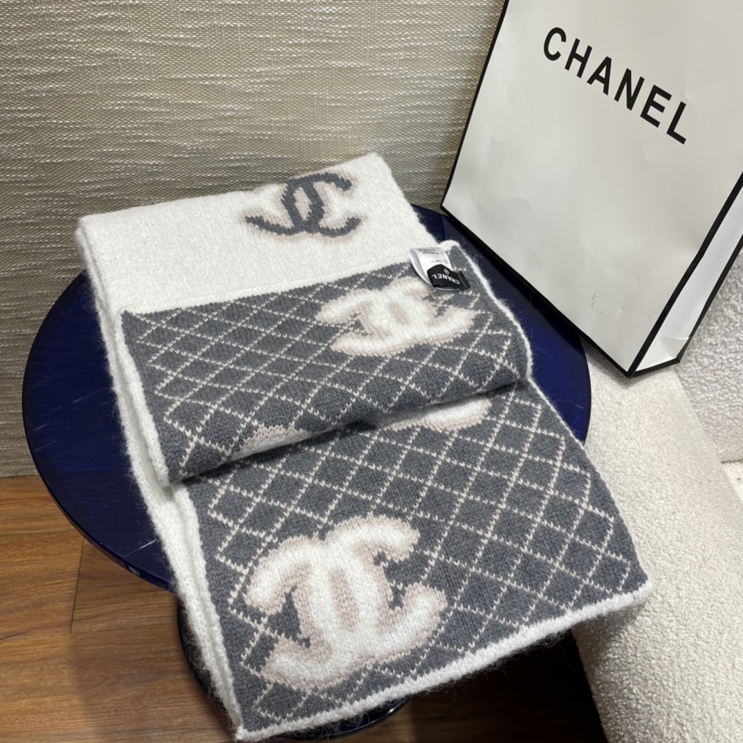 Chanel cashmere Scarf