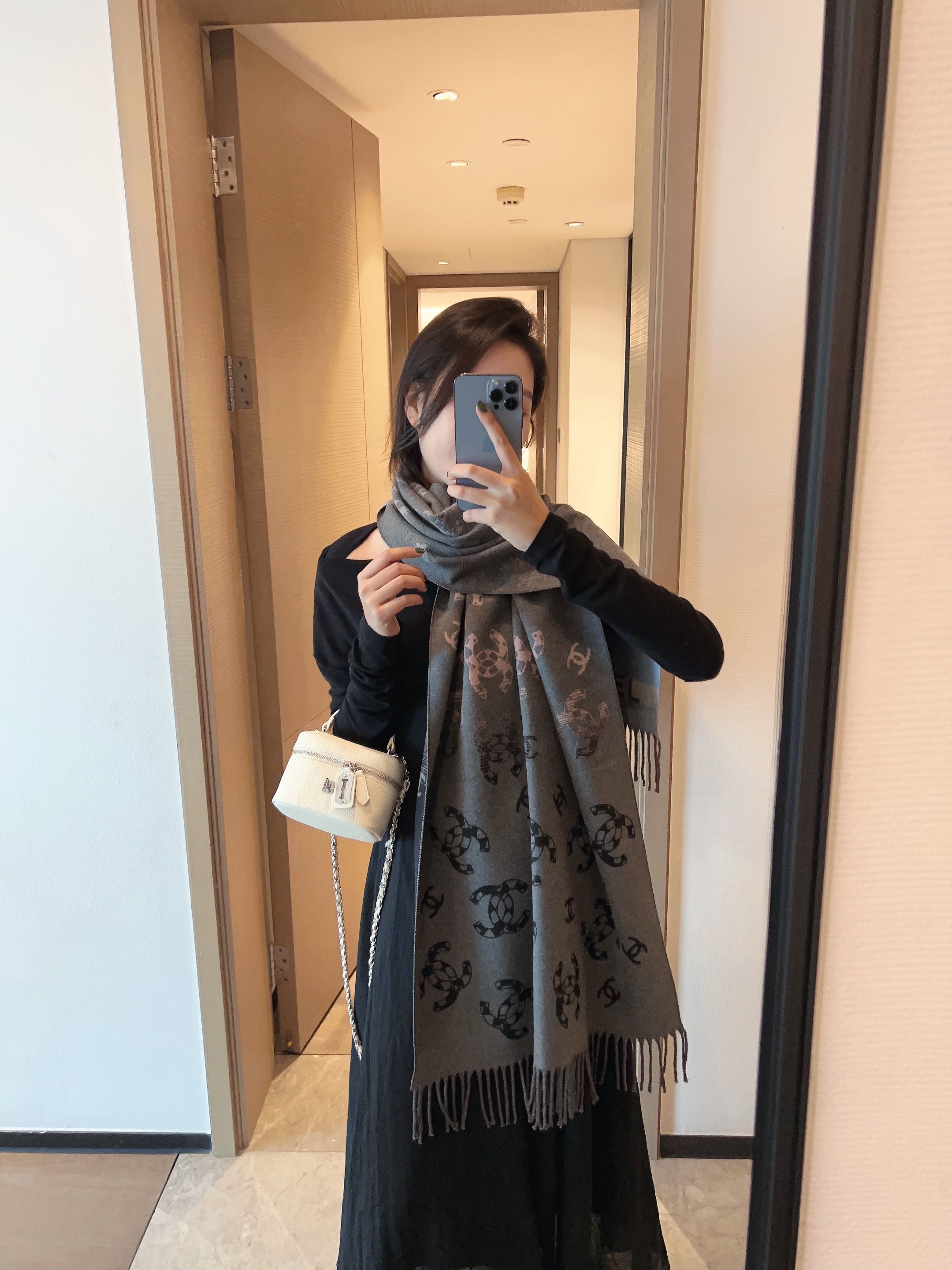 Chanel cashmere Scarf 112789