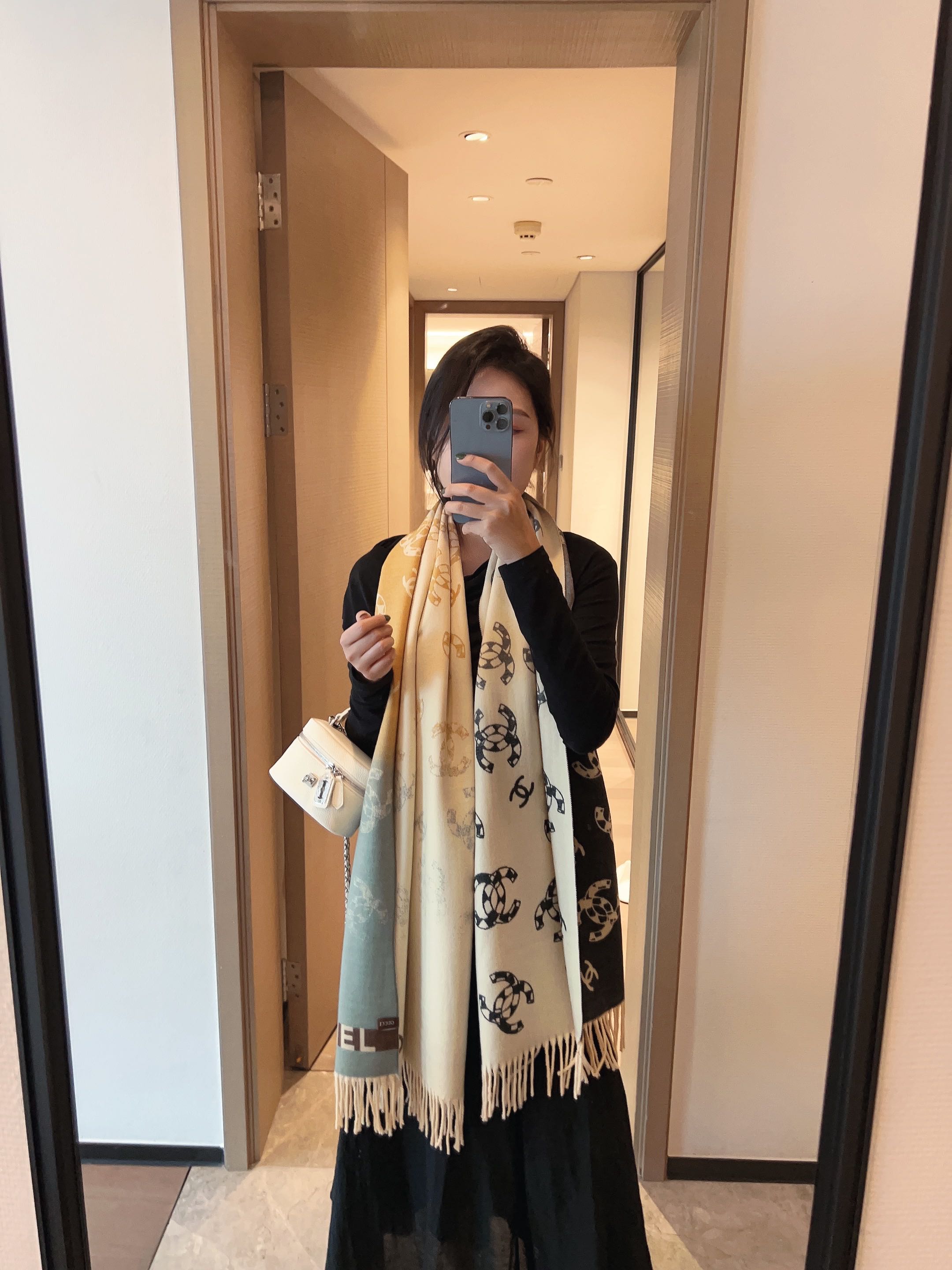 Chanel cashmere Scarf 112789