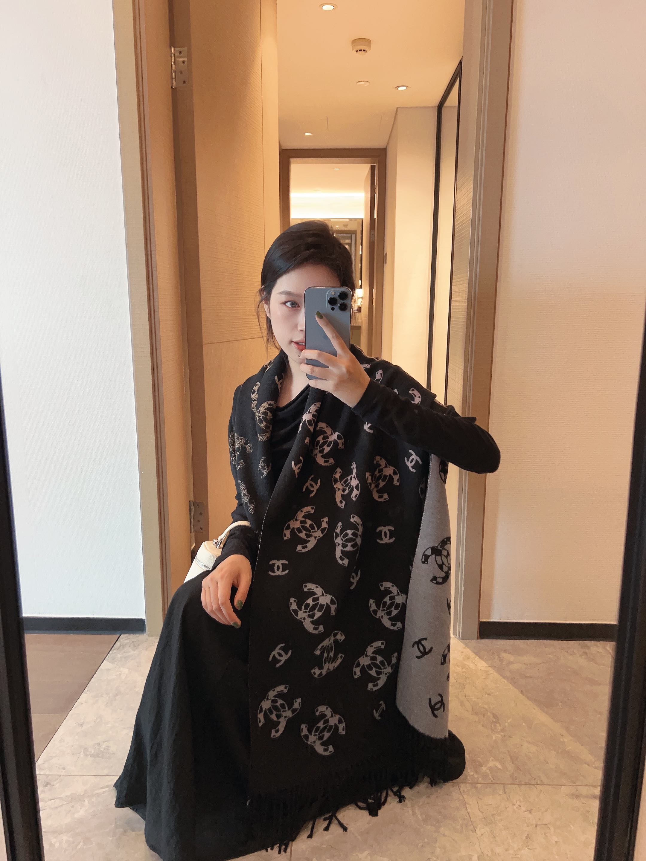 Chanel cashmere Scarf 112787