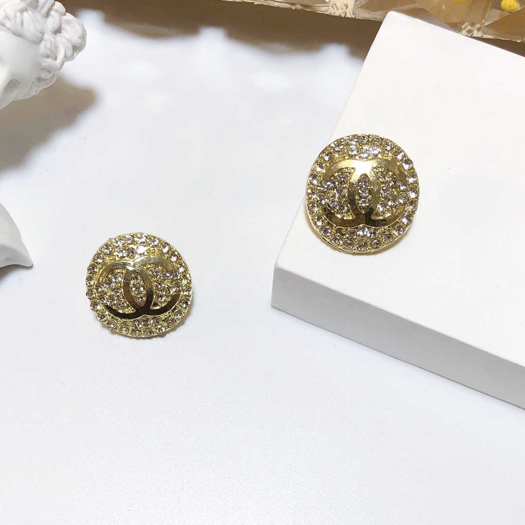 Chanel earrings 112850