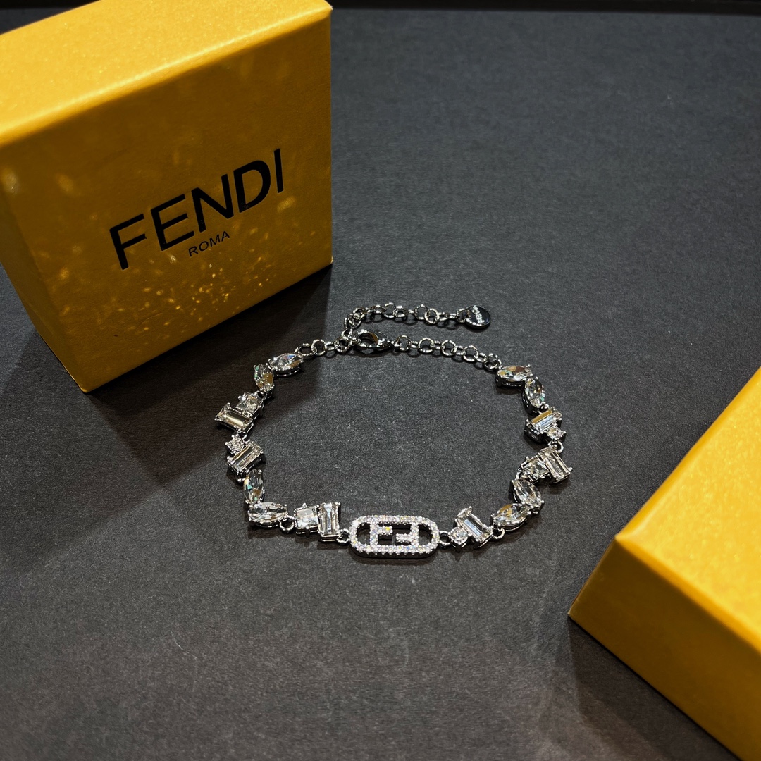 B918 Fendi bracelet