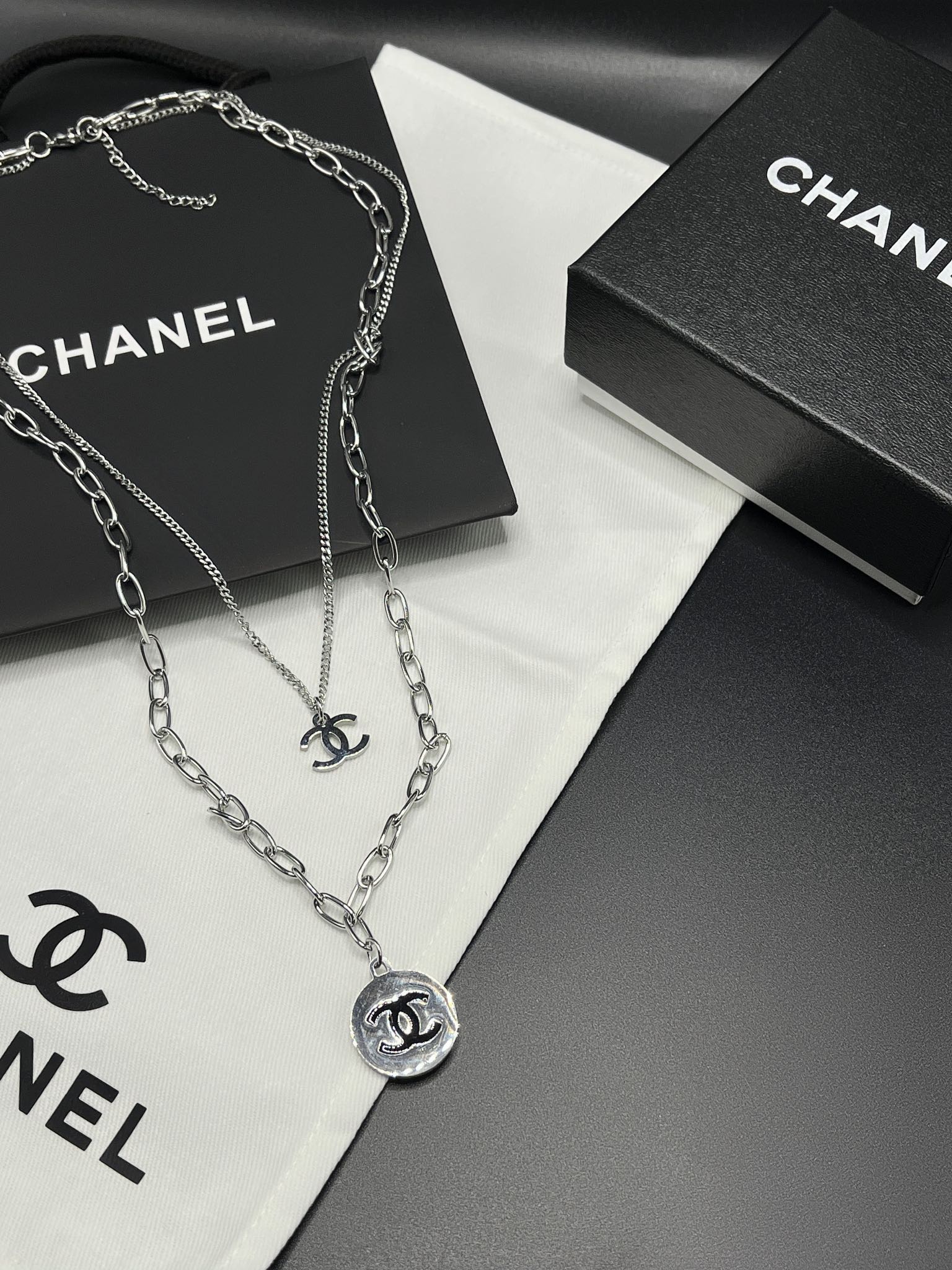 X560  Chanel necklace