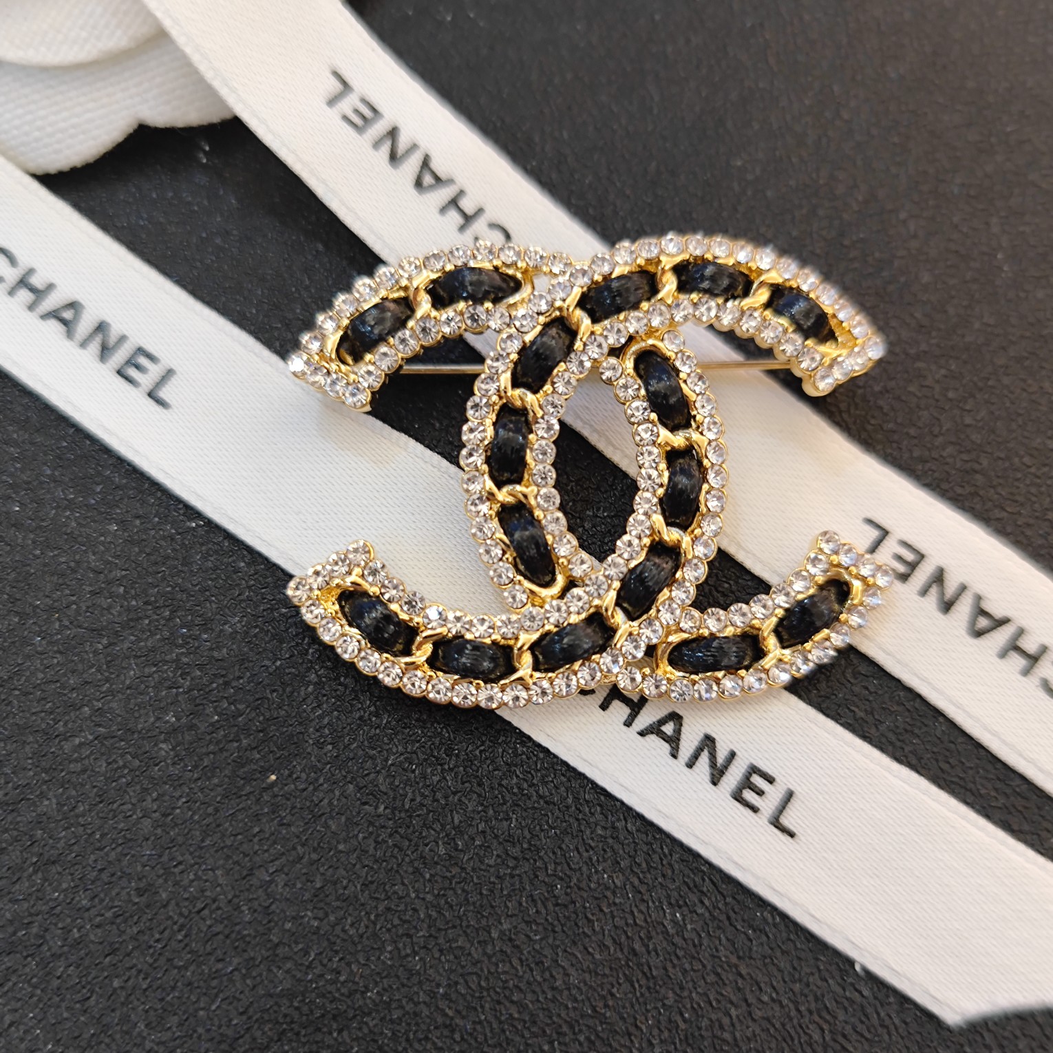 C234 Chanel brooch