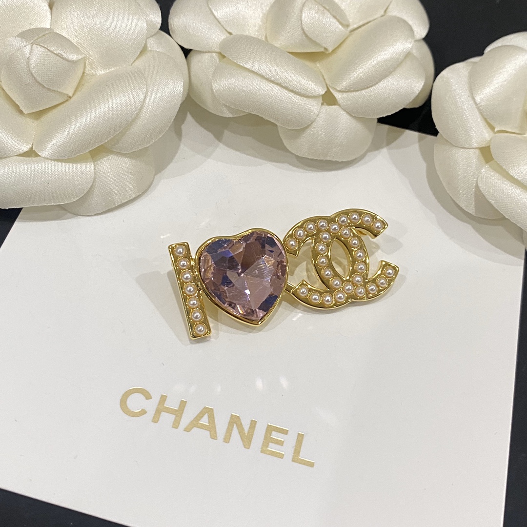 C275  Chanel brooch