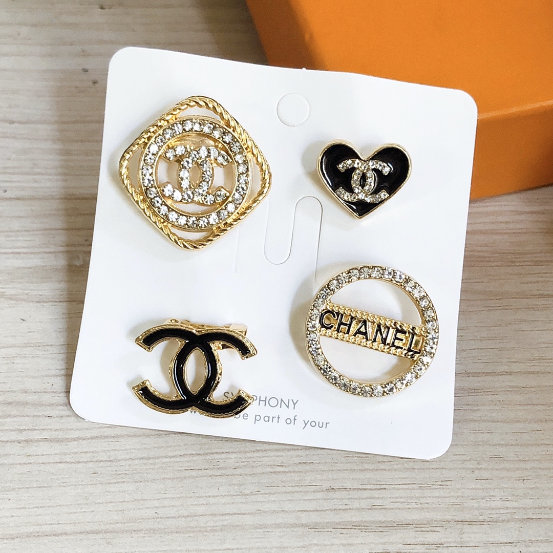 Chanel brooch 4pcs/set 112982