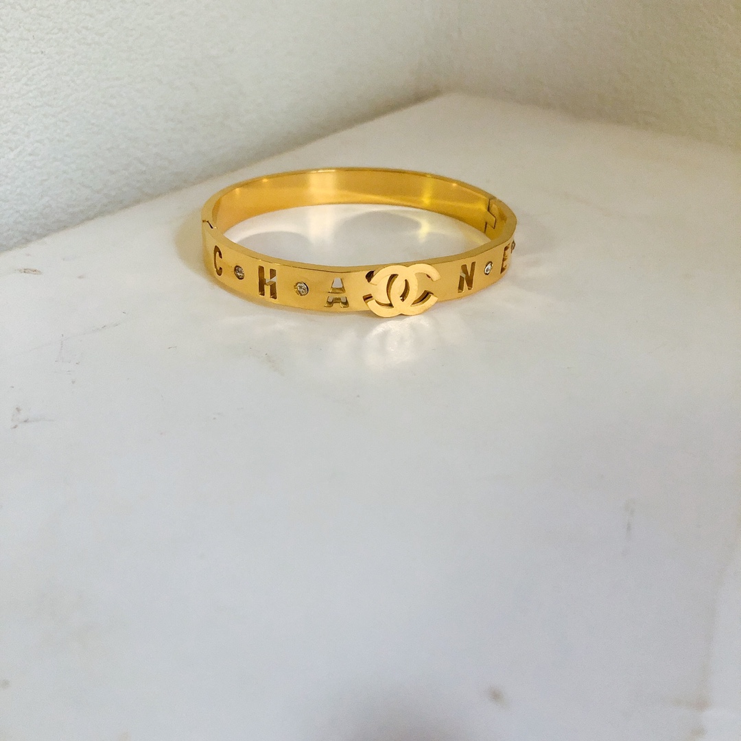 Chanel bracelet 112965