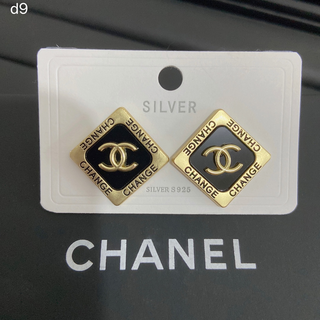 d9 Chanel earrings