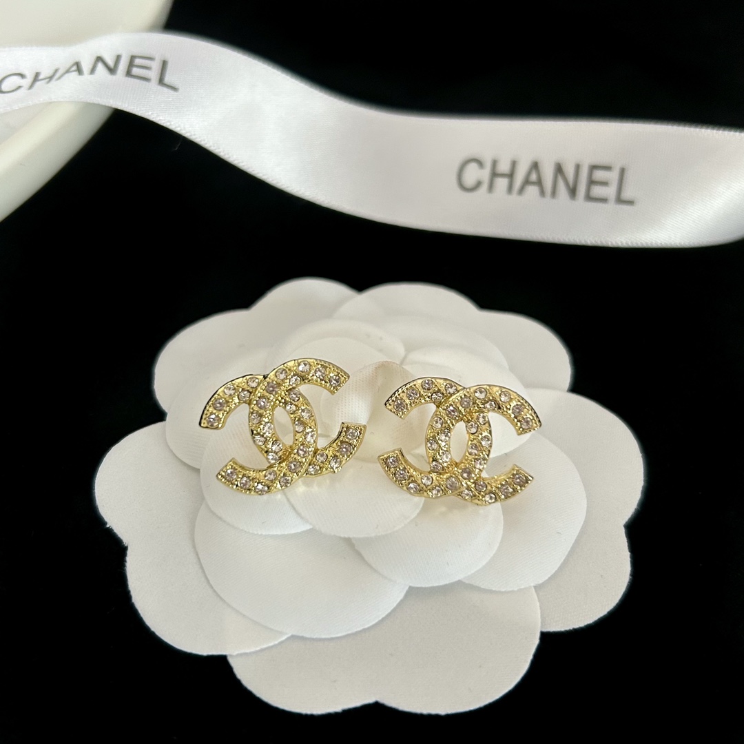 d8 Chanel earrings