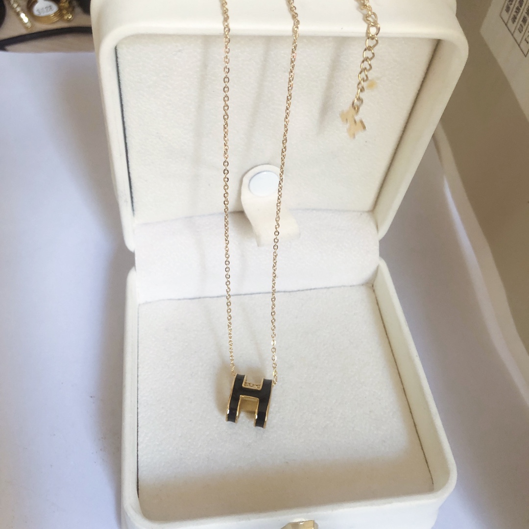 Hermes H necklace 113085