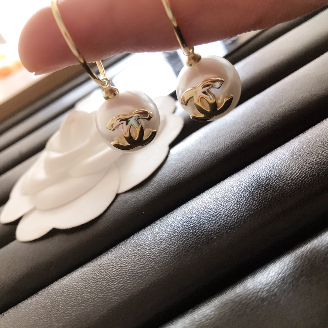 Chanel pearls earrings 113069