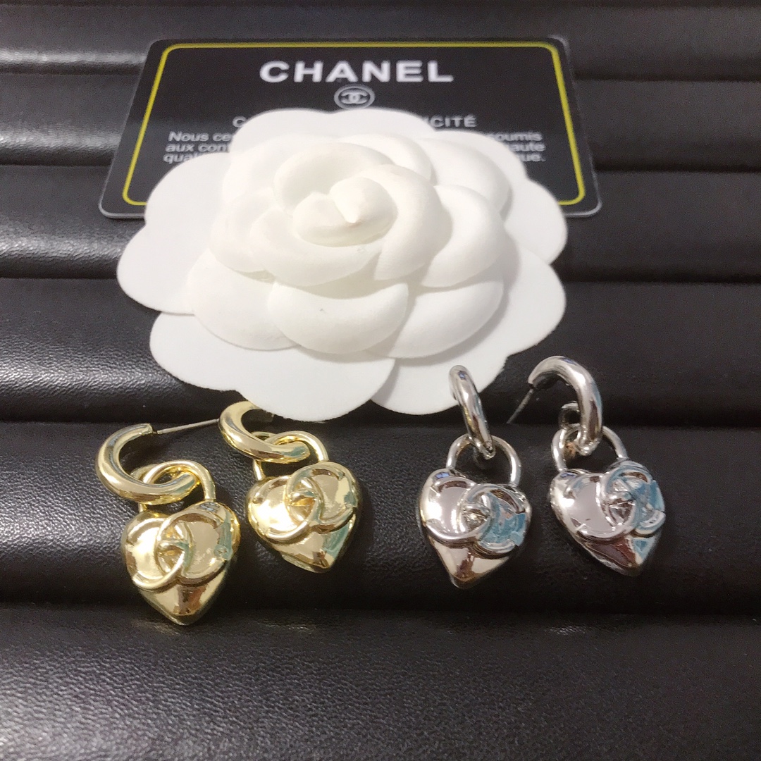 Chanel earrings 113065
