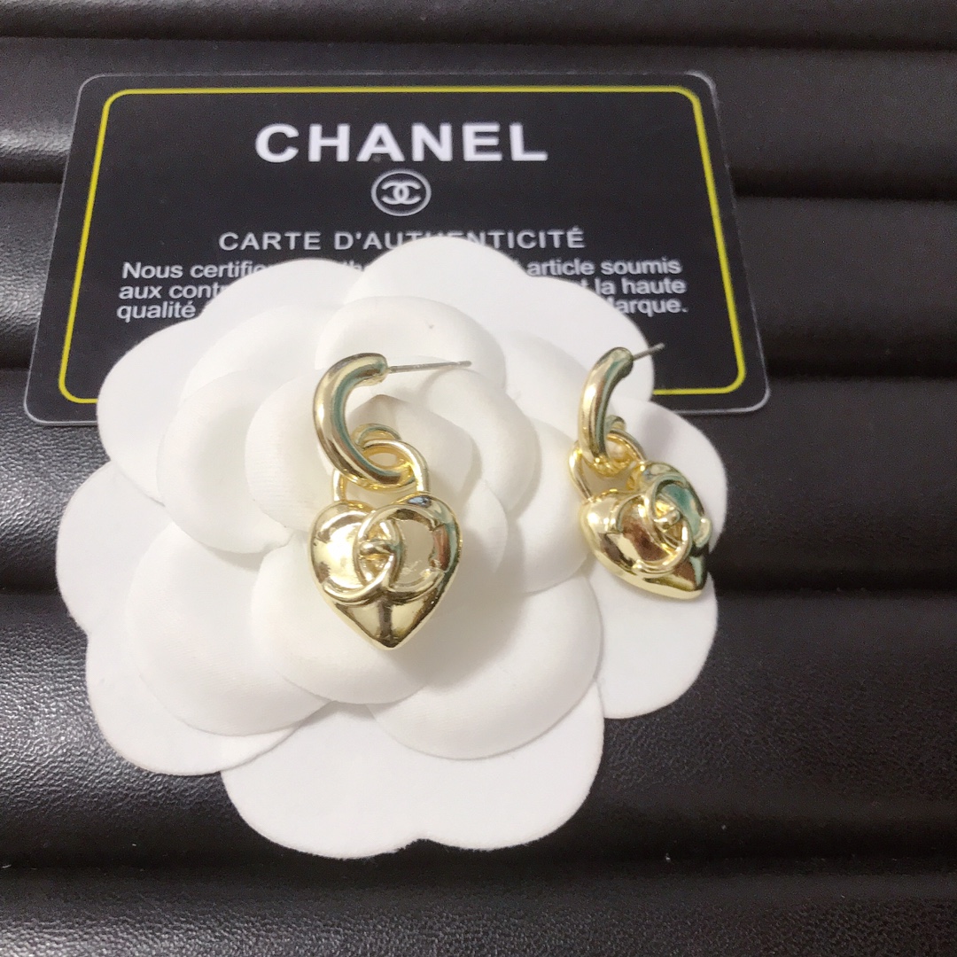 Chanel earrings 113065