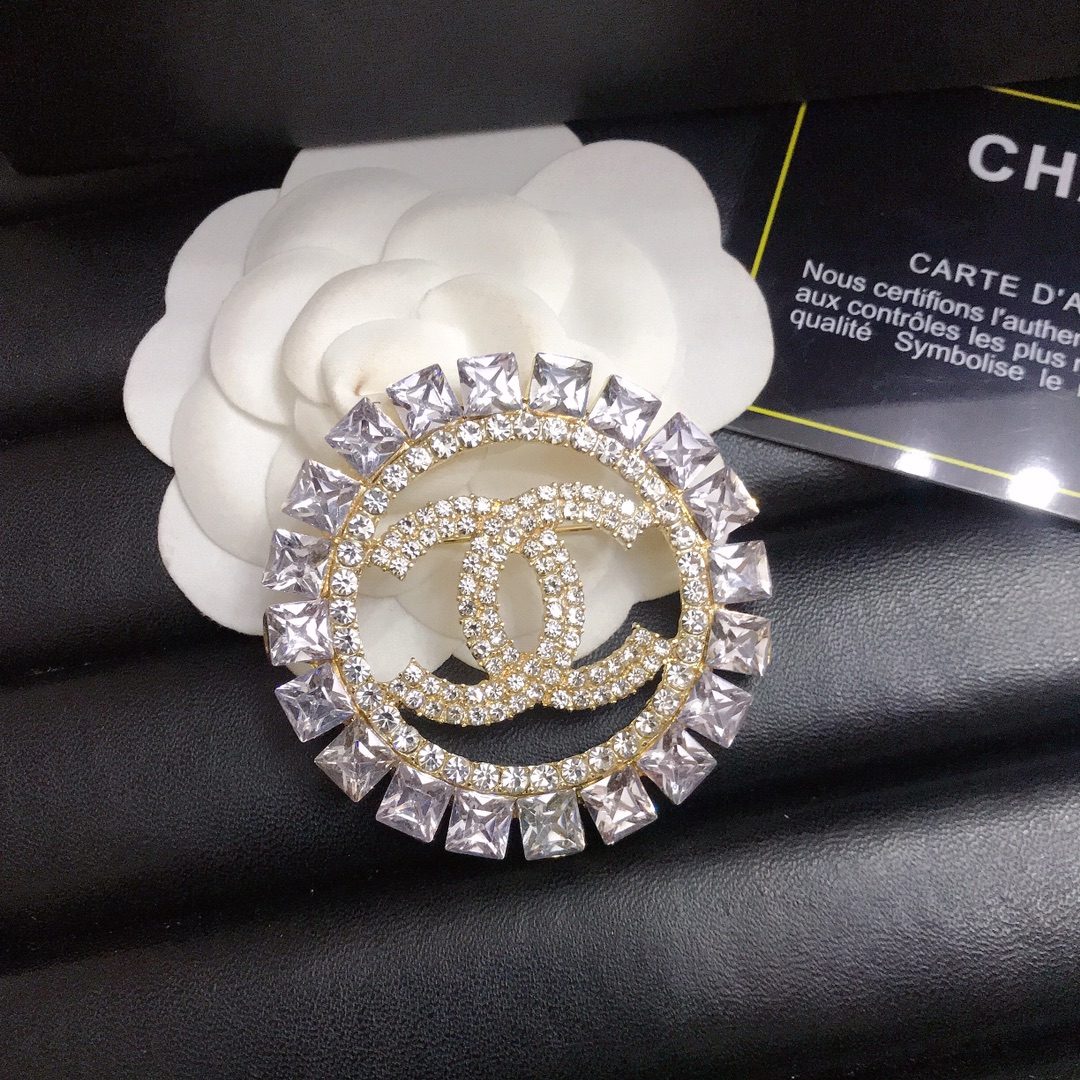 Chanel brooch 113053