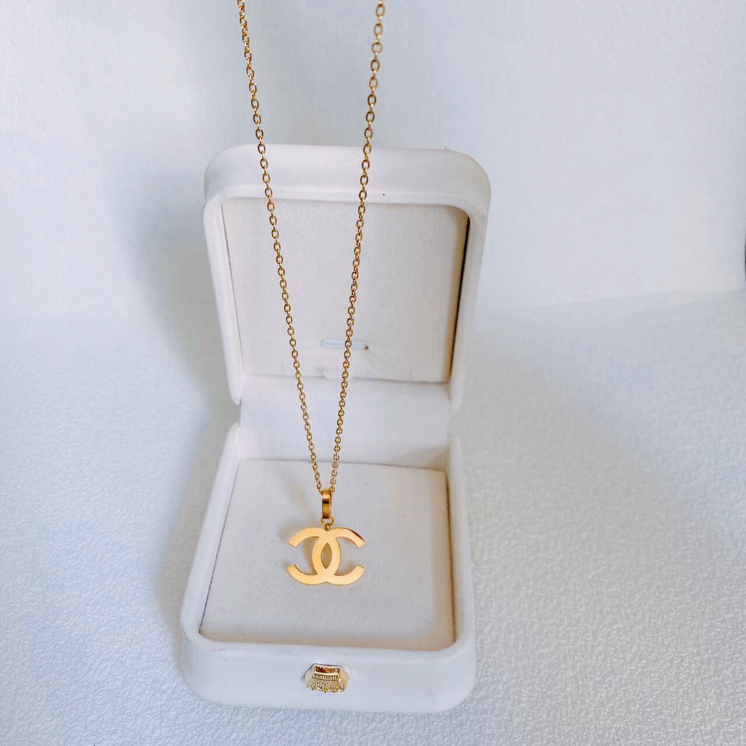 Chanel gold cc necklace 113147