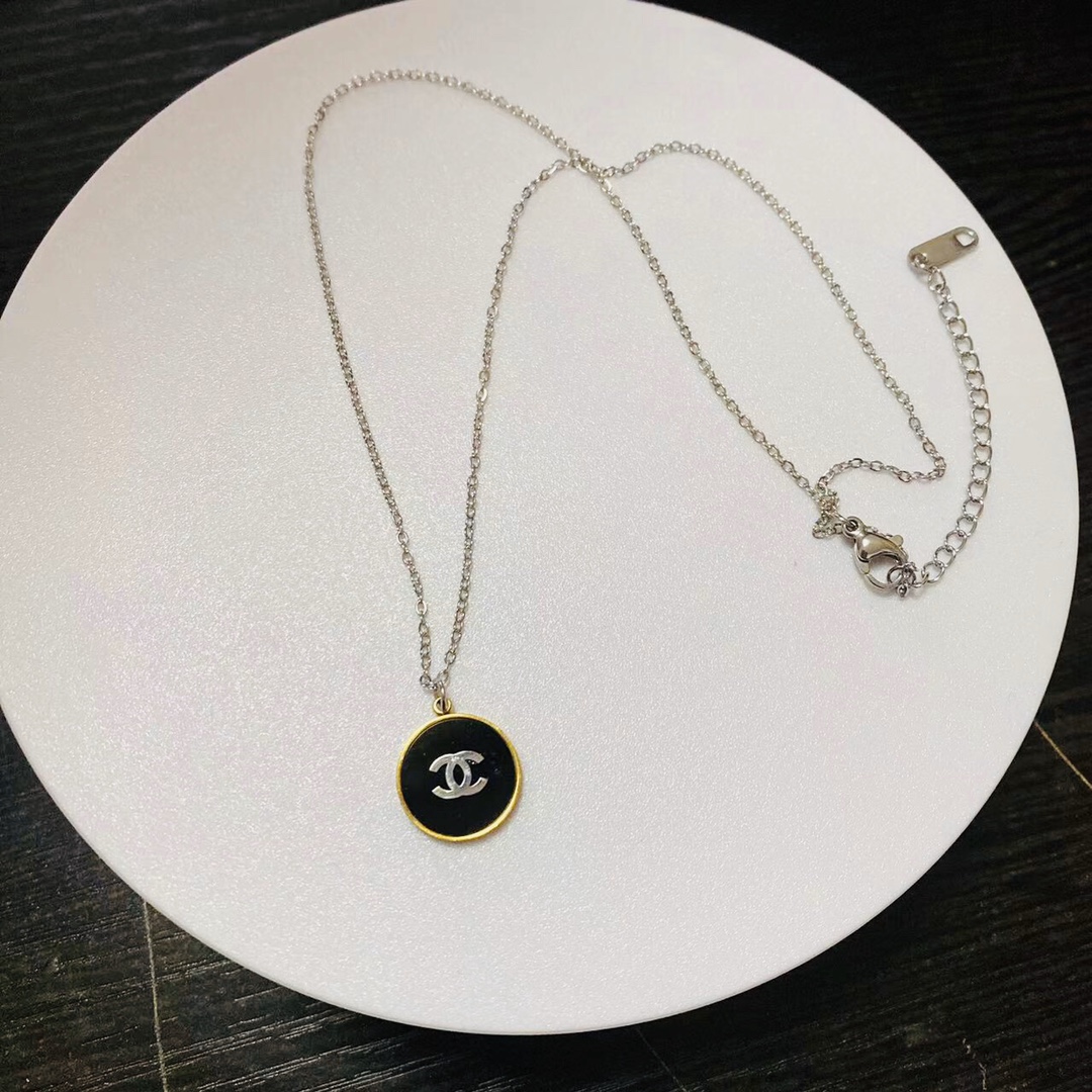 Chanel necklace 113134