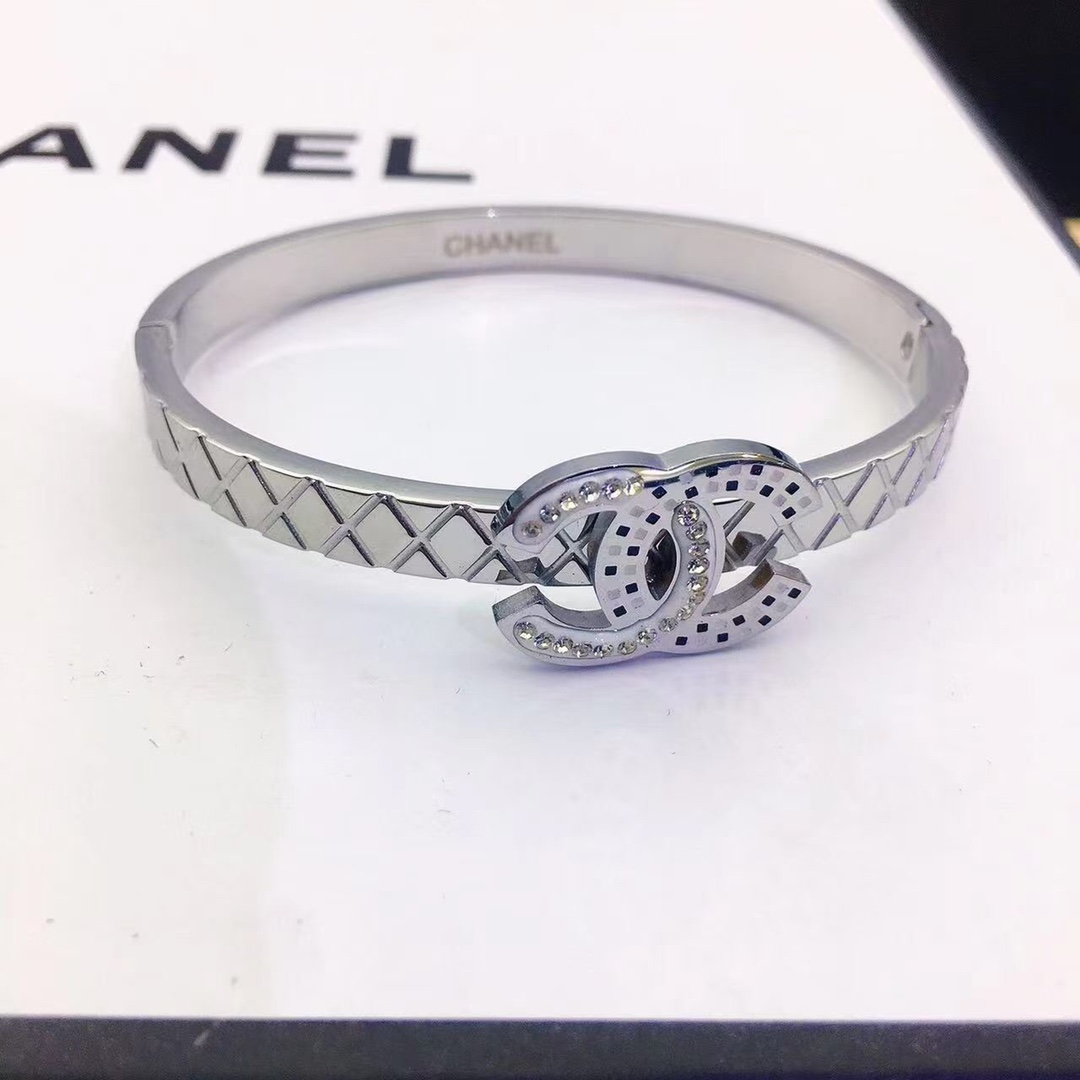 Chanel bracelet 113133