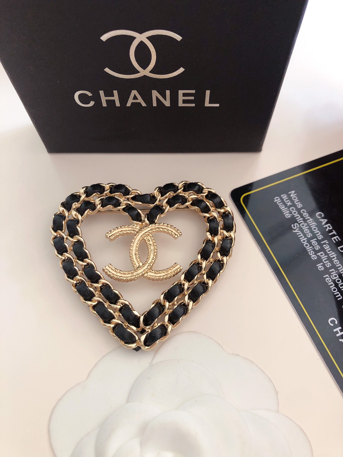 Chanel brooch 113154