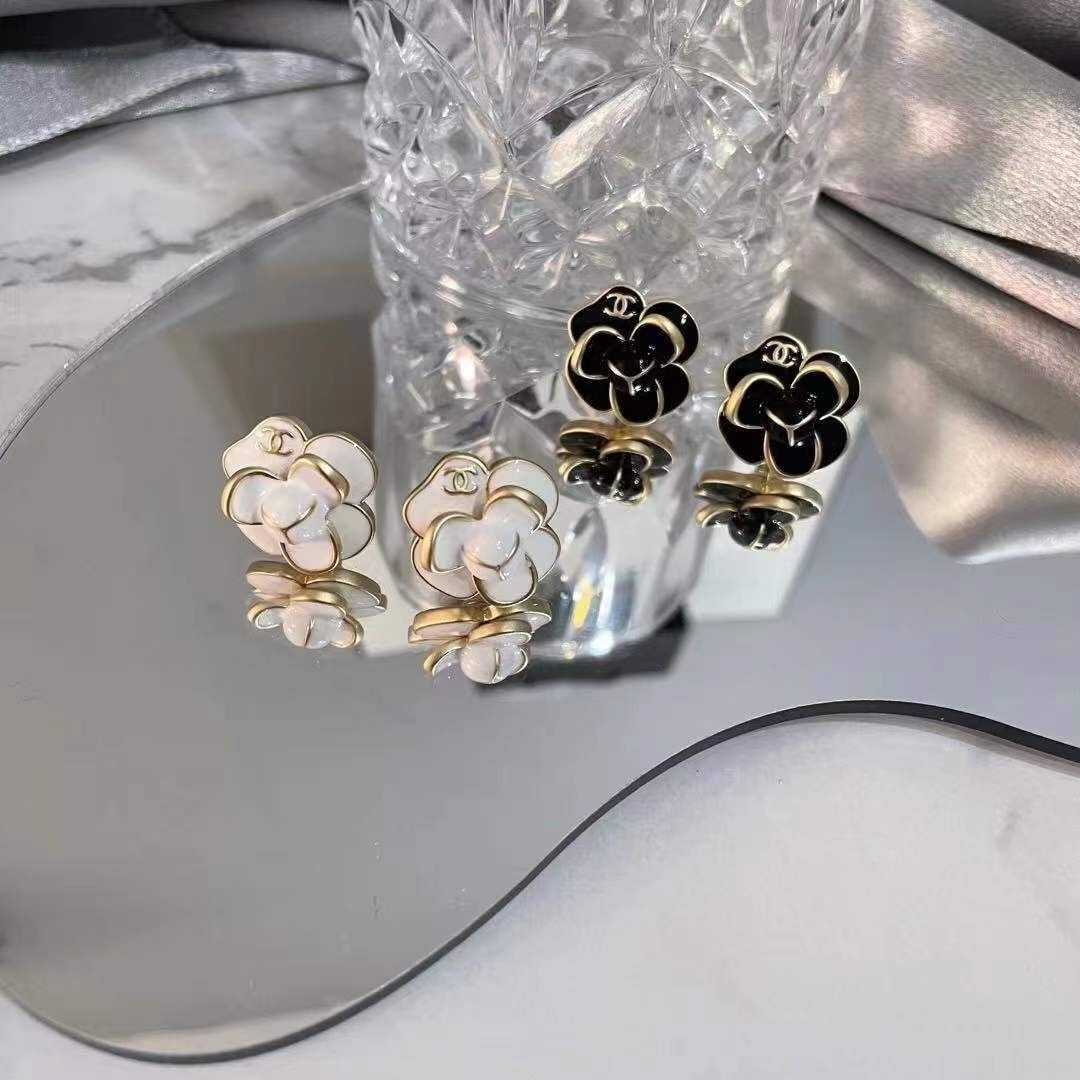 Chanel camellia earrings 113201