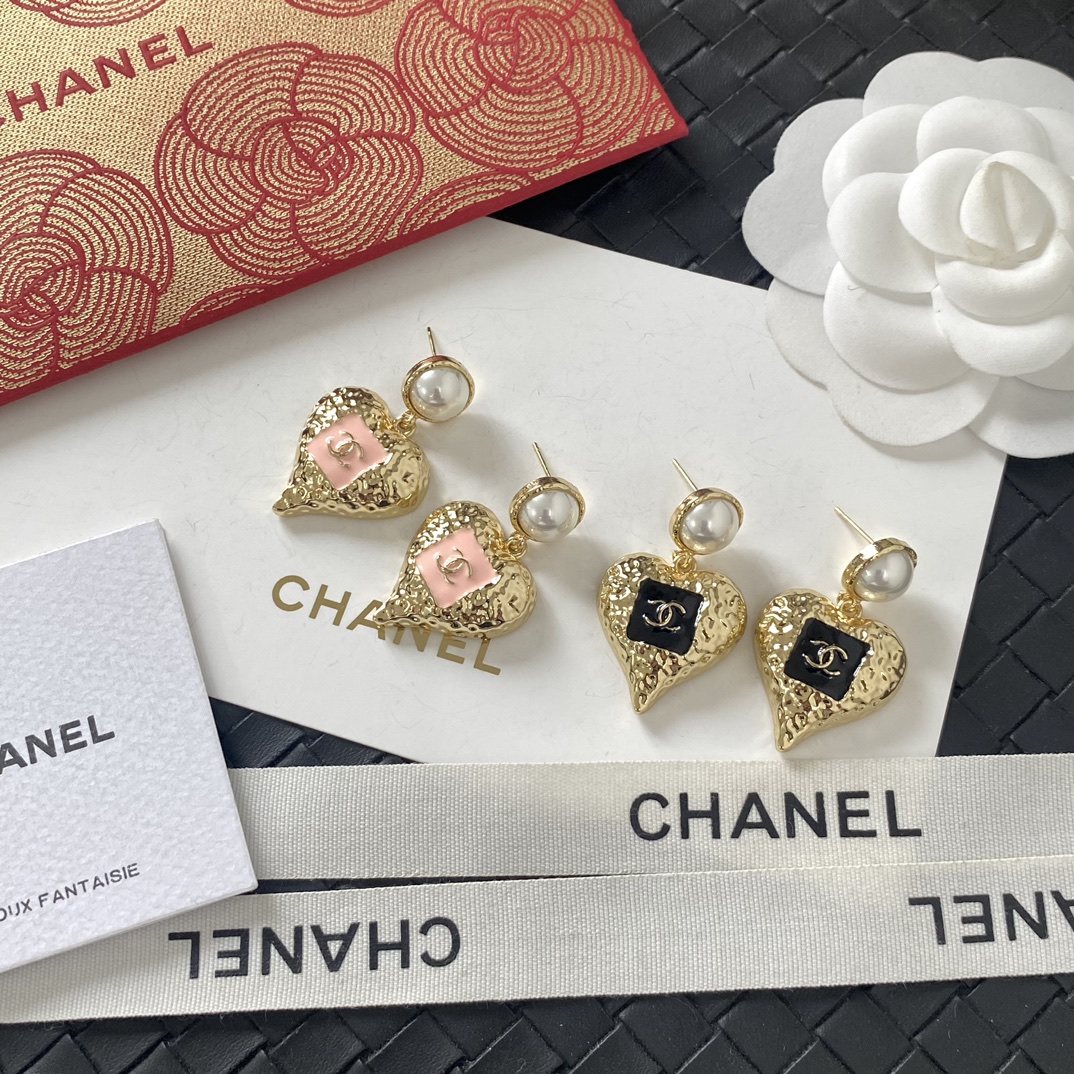 A1812  Chanel earrings