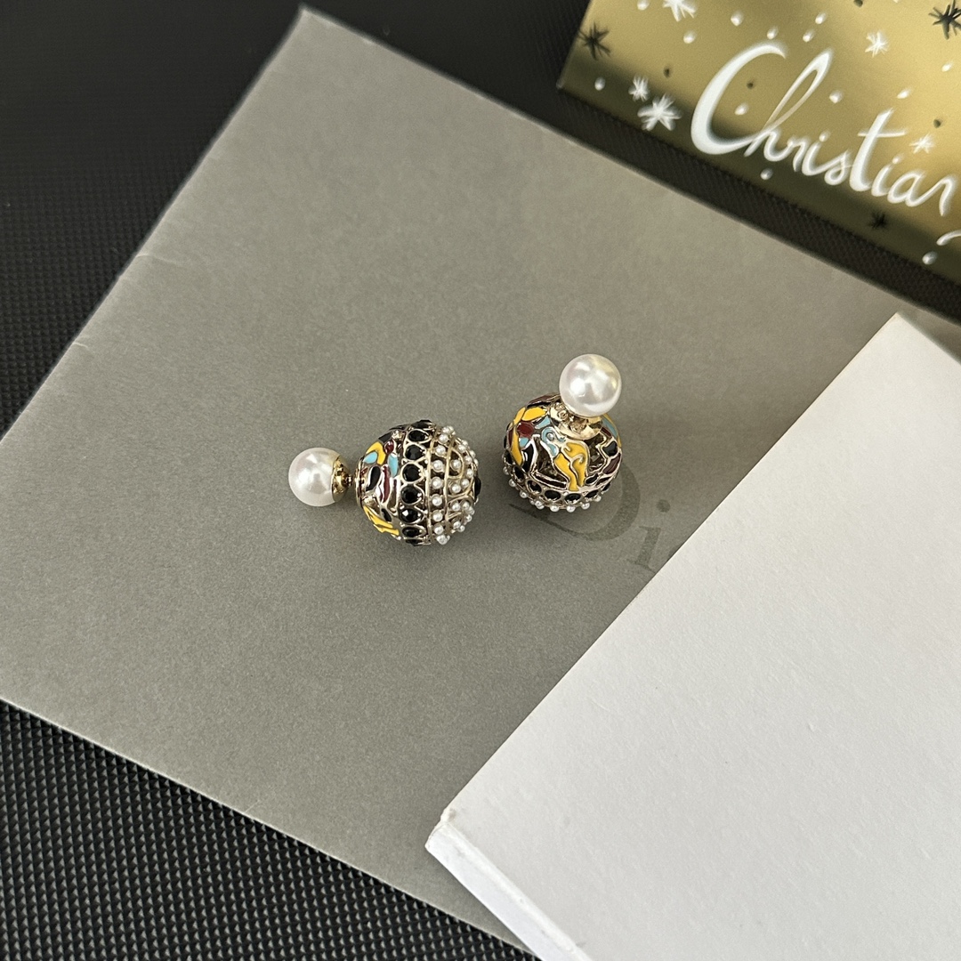 Dior enamel pearls earrings 113191