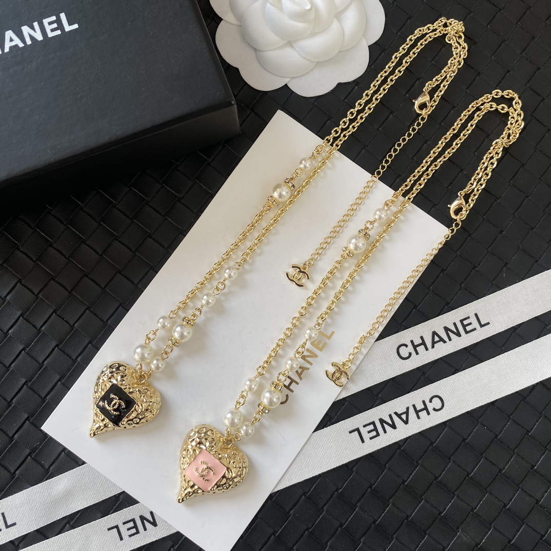 Chanel heart necklace 113188
