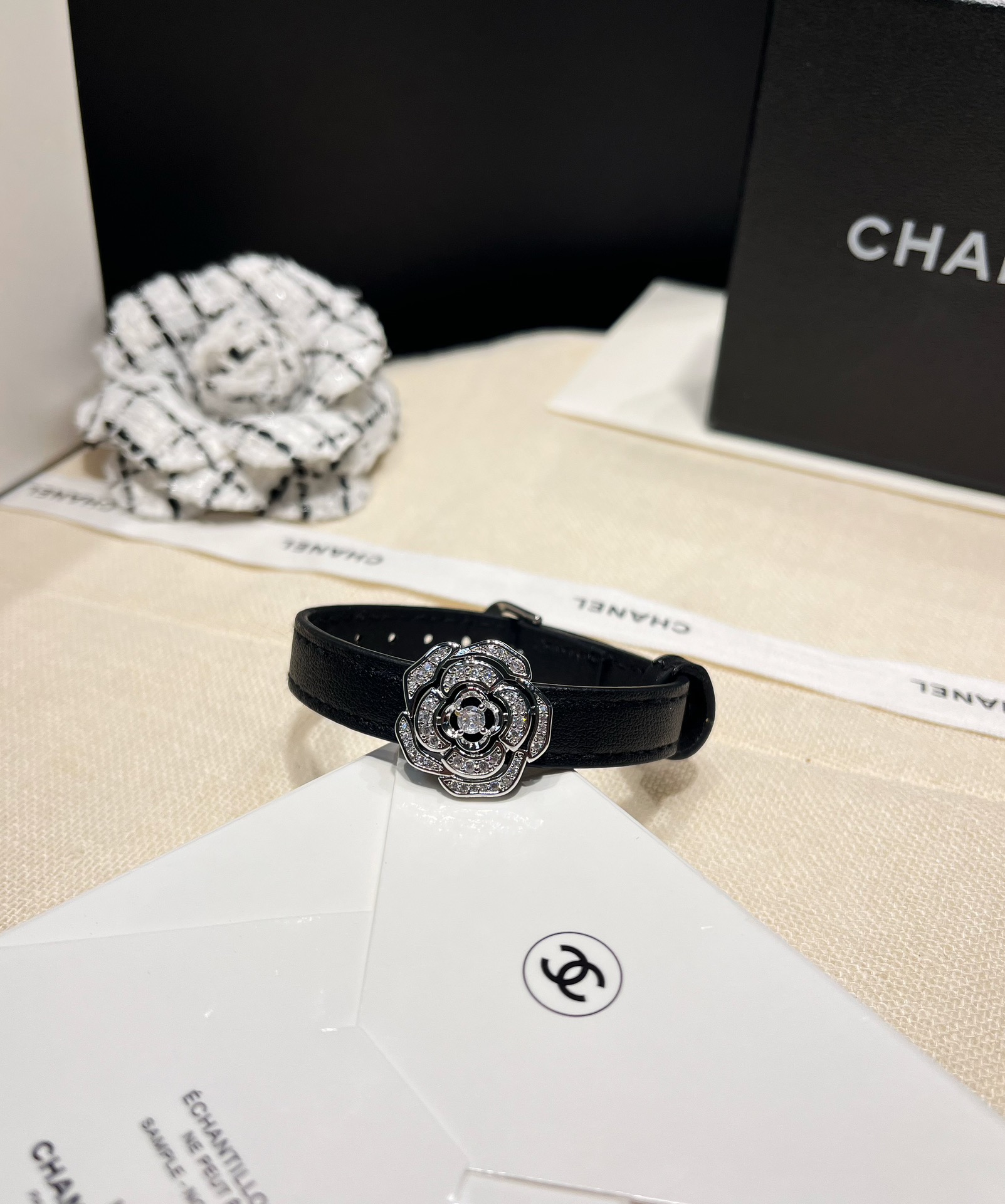 Chanel leather bracelet 113238