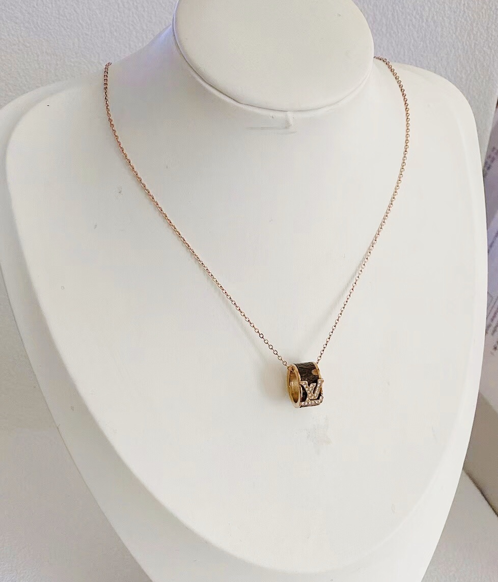 LV necklace 113353
