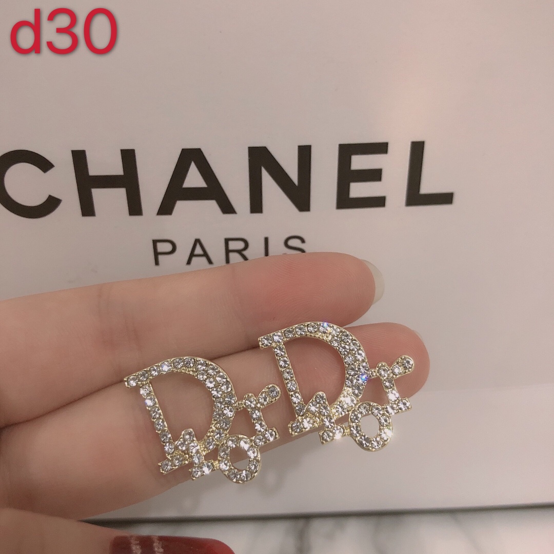 d30 Dior earrings