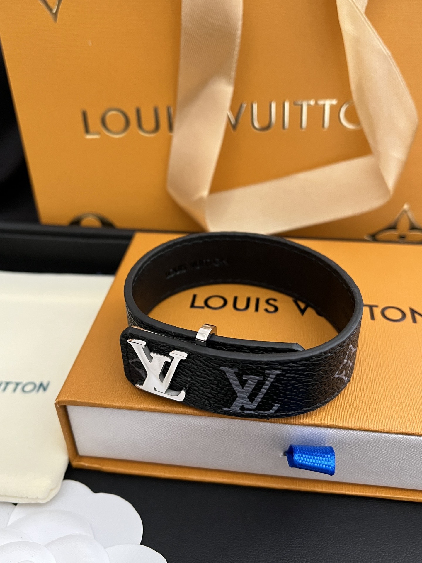 S366 LV Leather bracelet