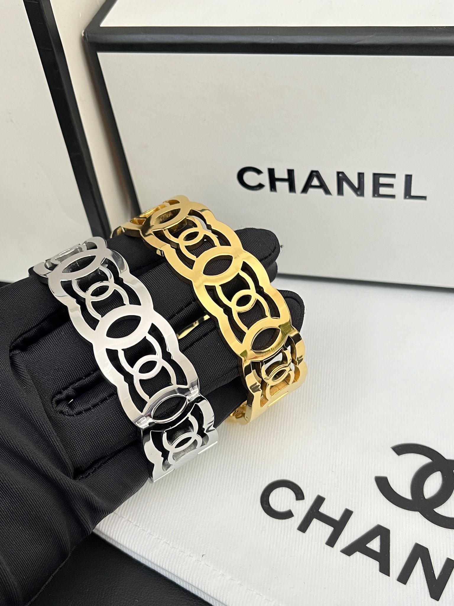 S370 Chanel bracelet