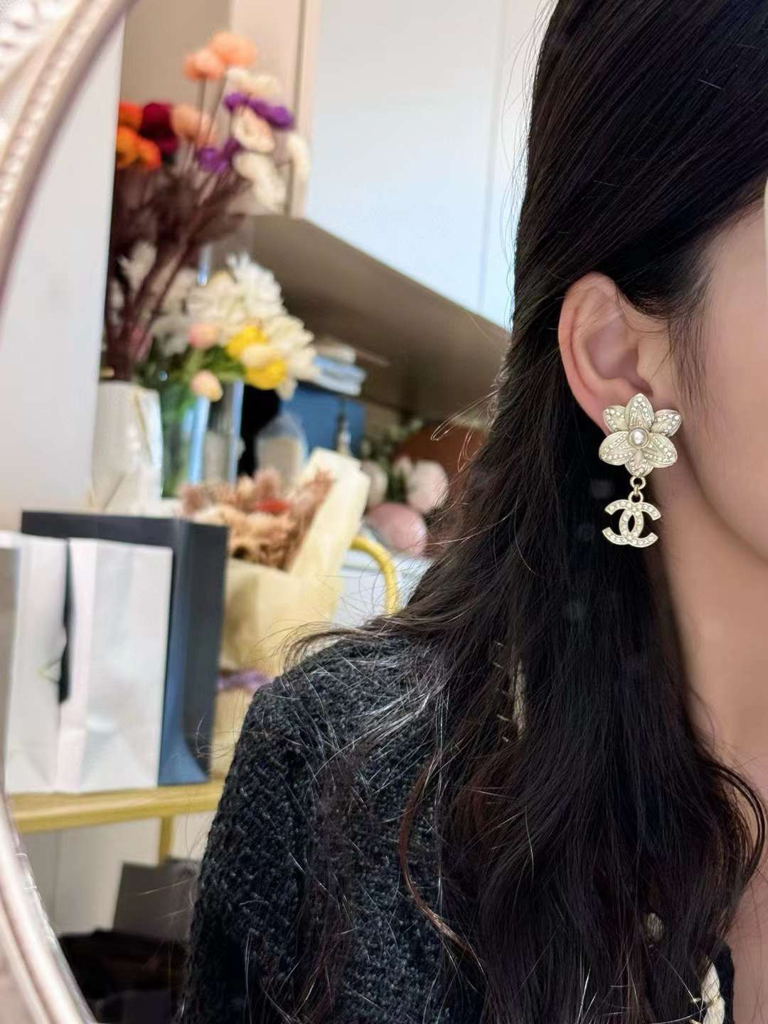 A953 Chanel earrings