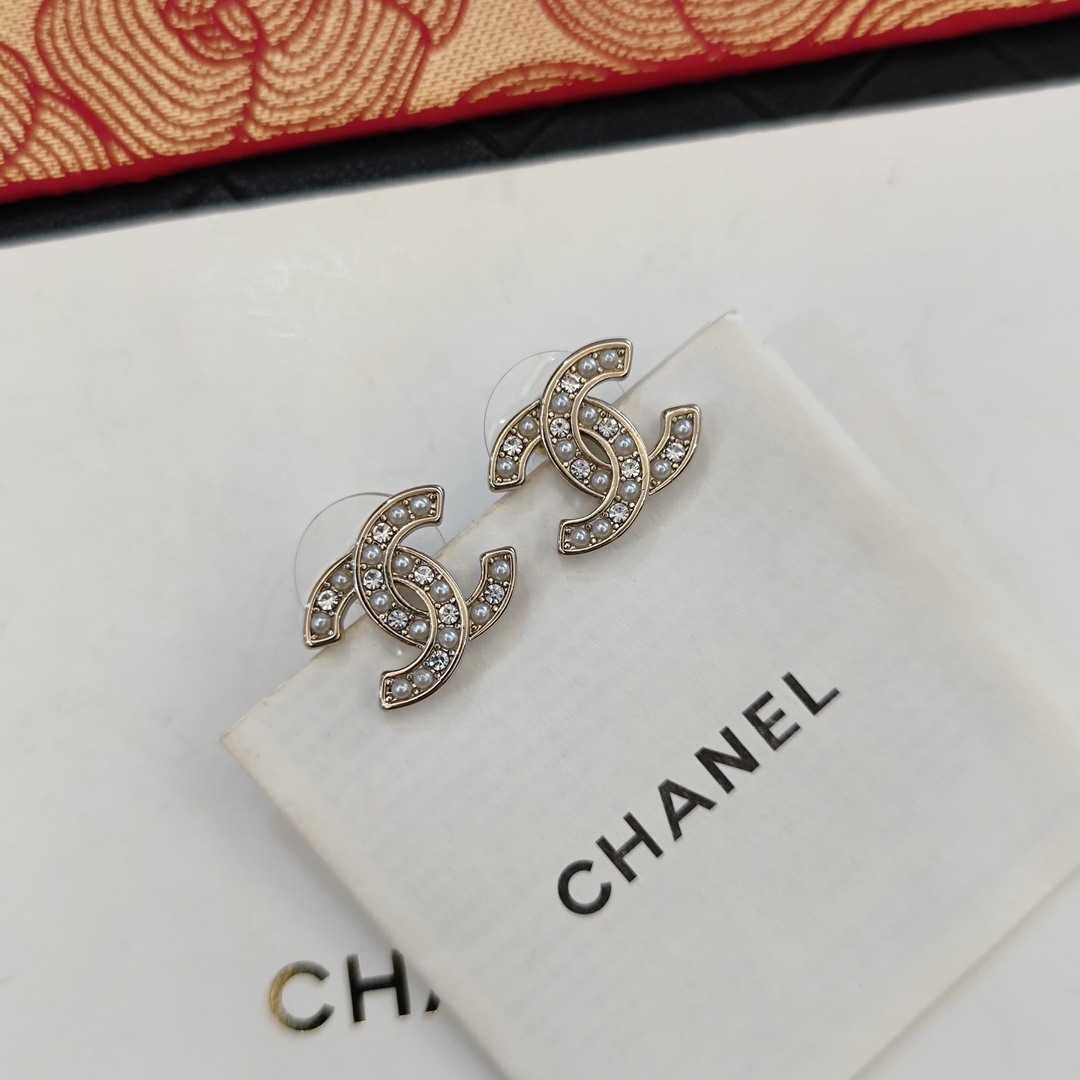 A1845 Chanel earrings