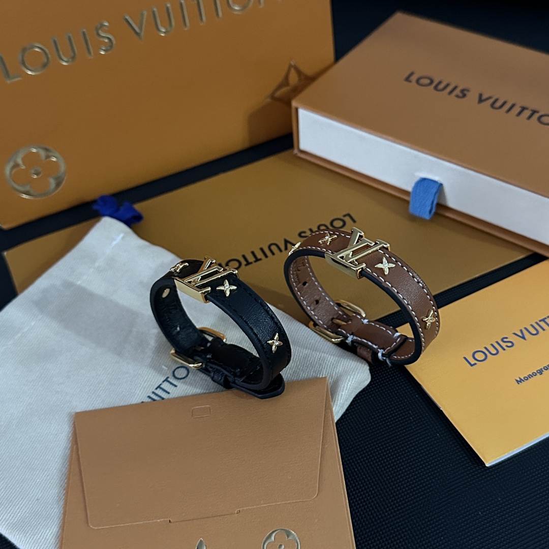 H9904  lv lambskin leather bracelet