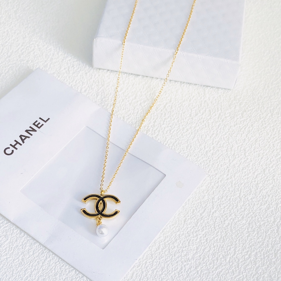 Chanel necklace 113488