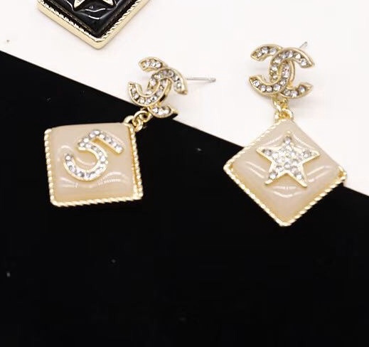 Chanel earrings 113484