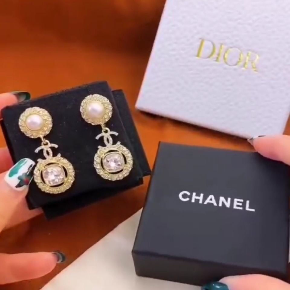 Chanel earrings 113469