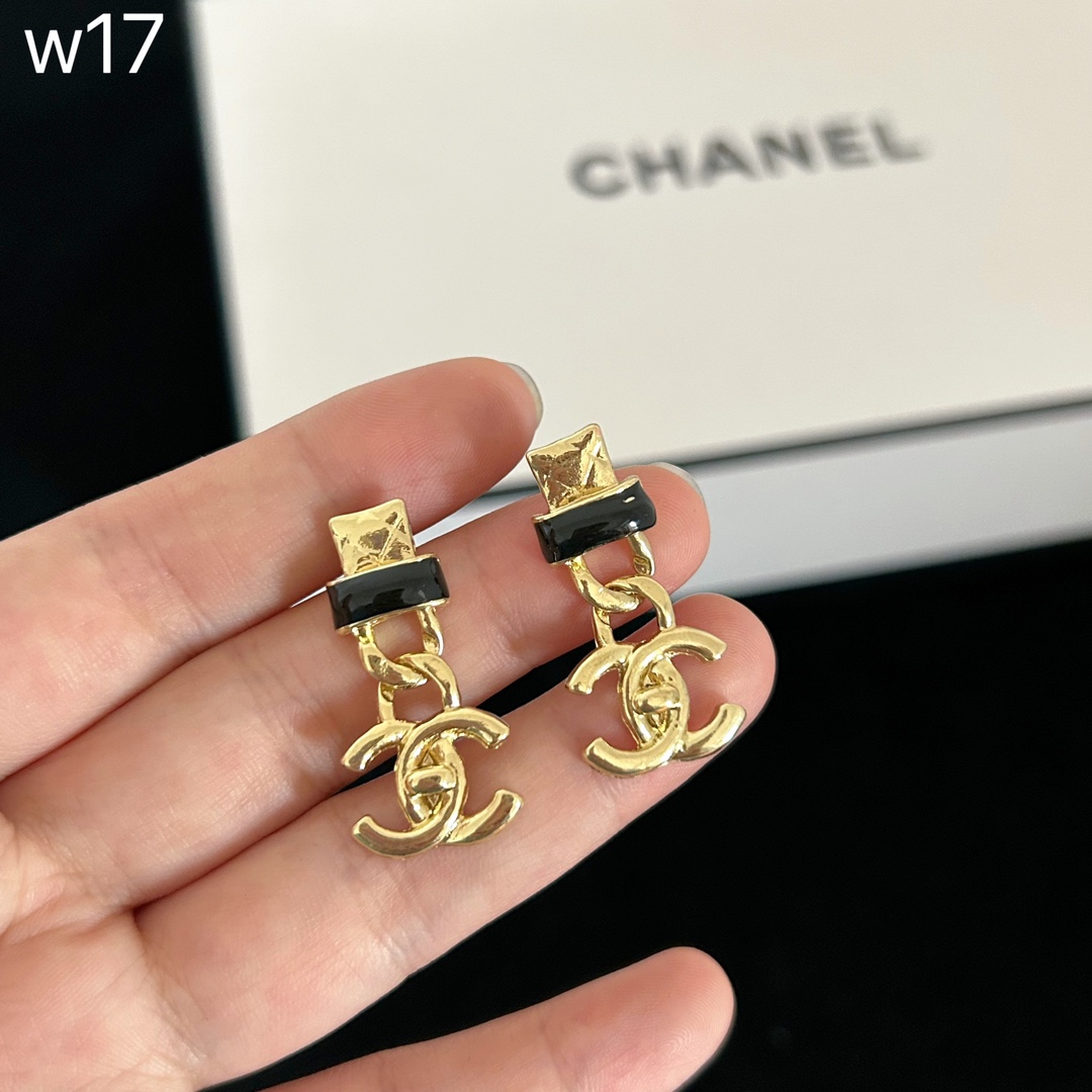 w17 Chanel earrings 113516