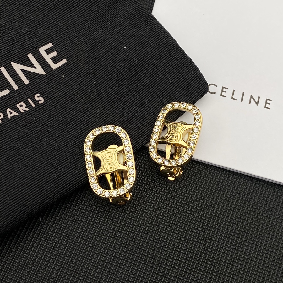 A732 CELINE earclip/earrings