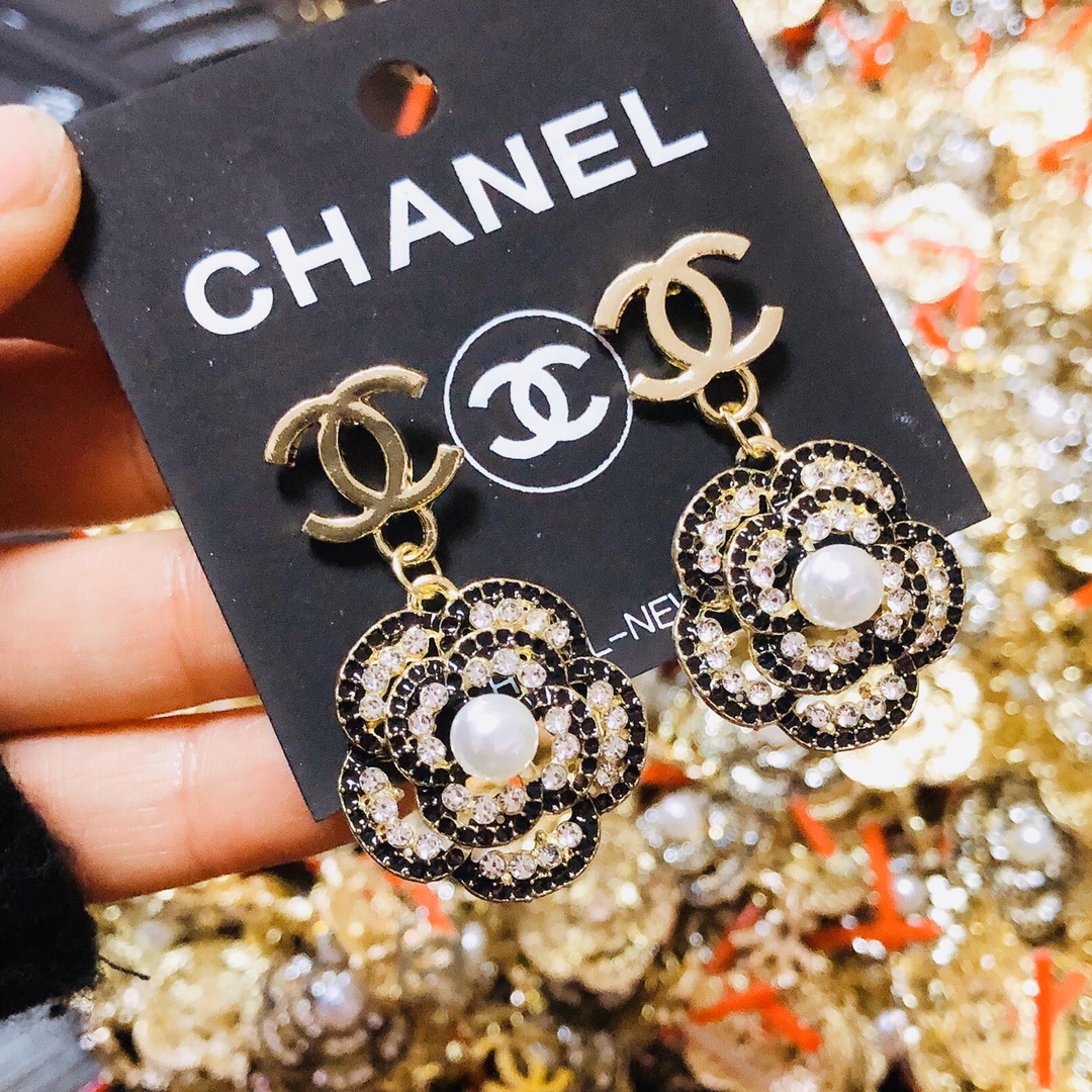 Chanel earrings 113579
