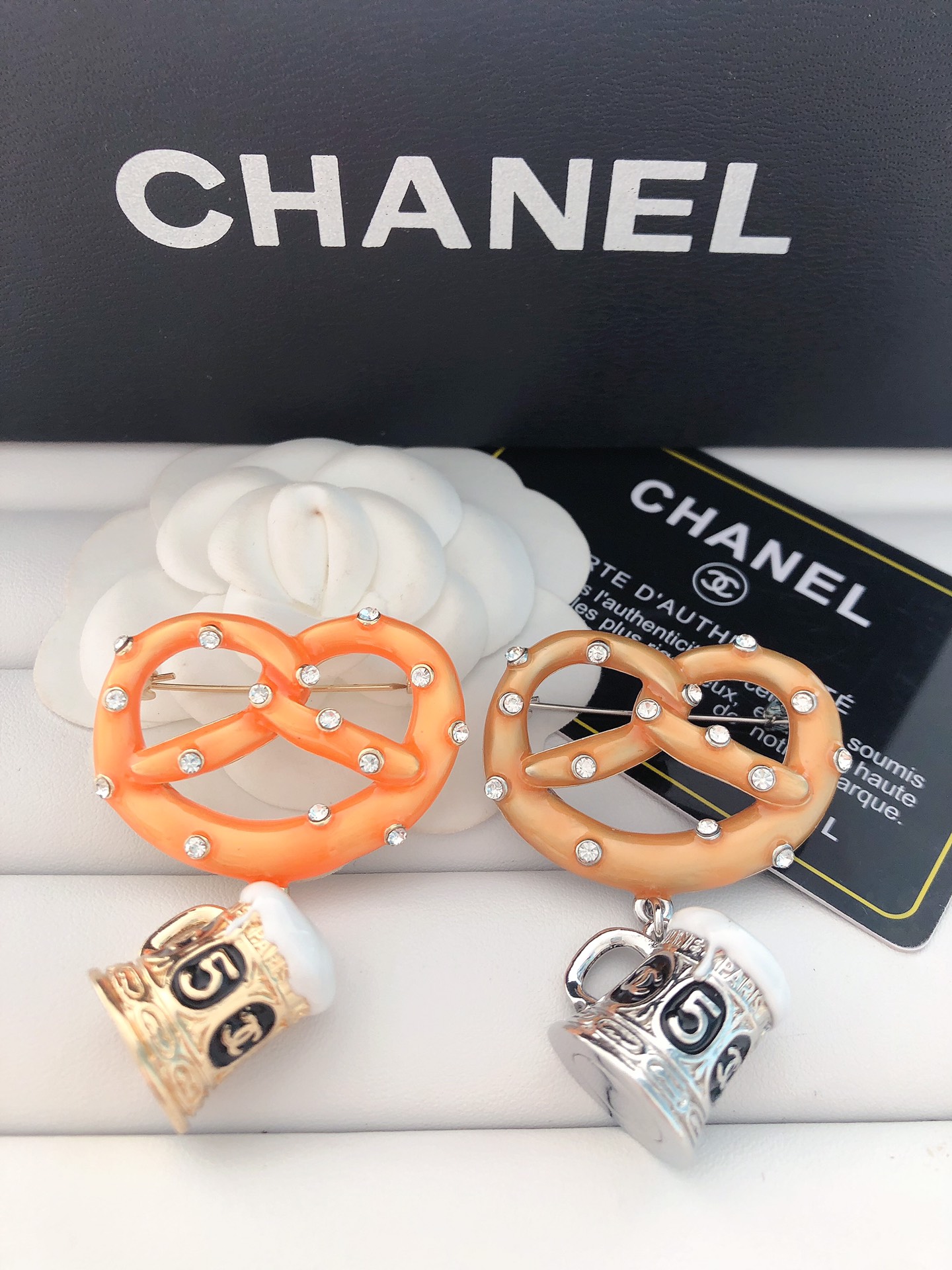 Chanel cup brooch 113602