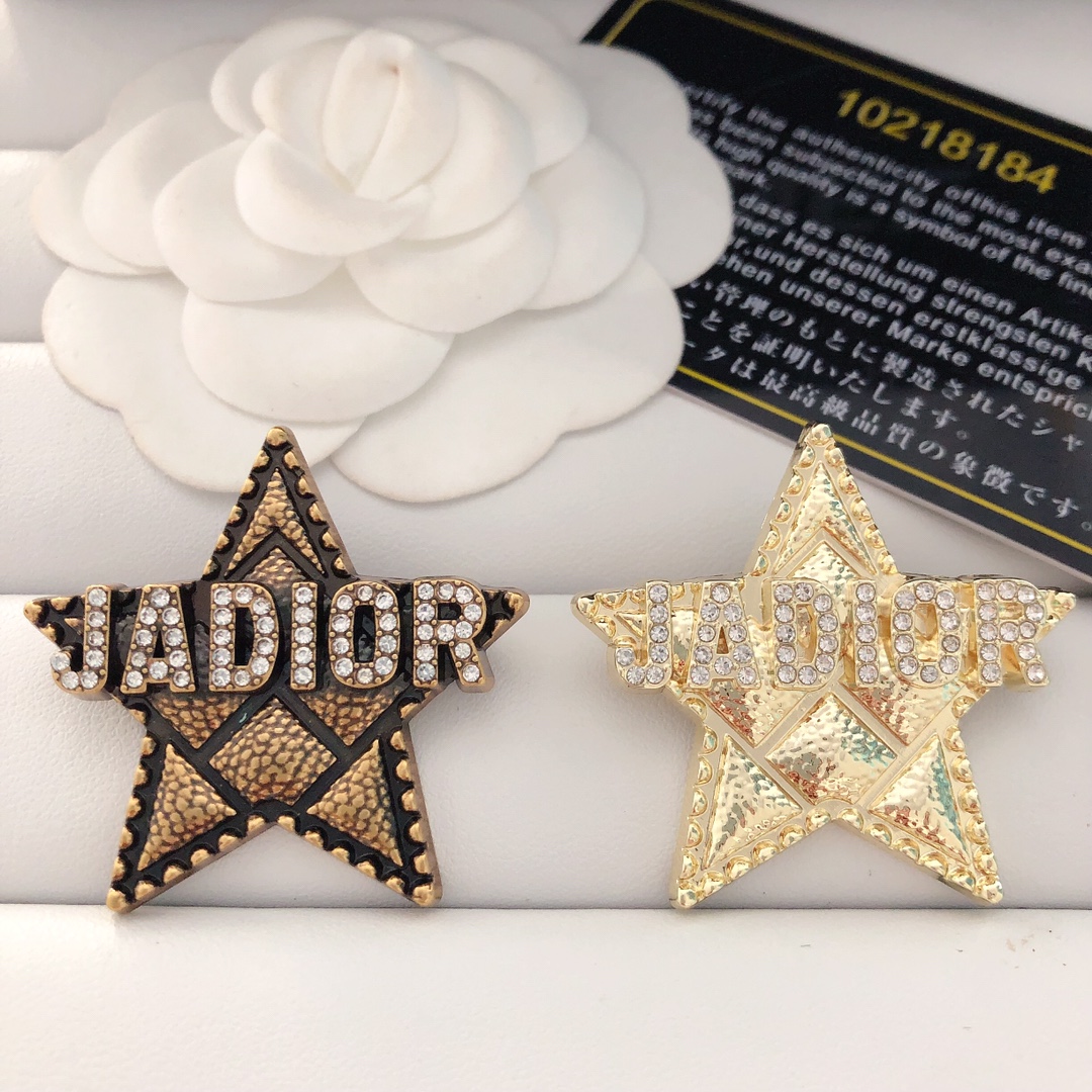 Dior star brooch 113601