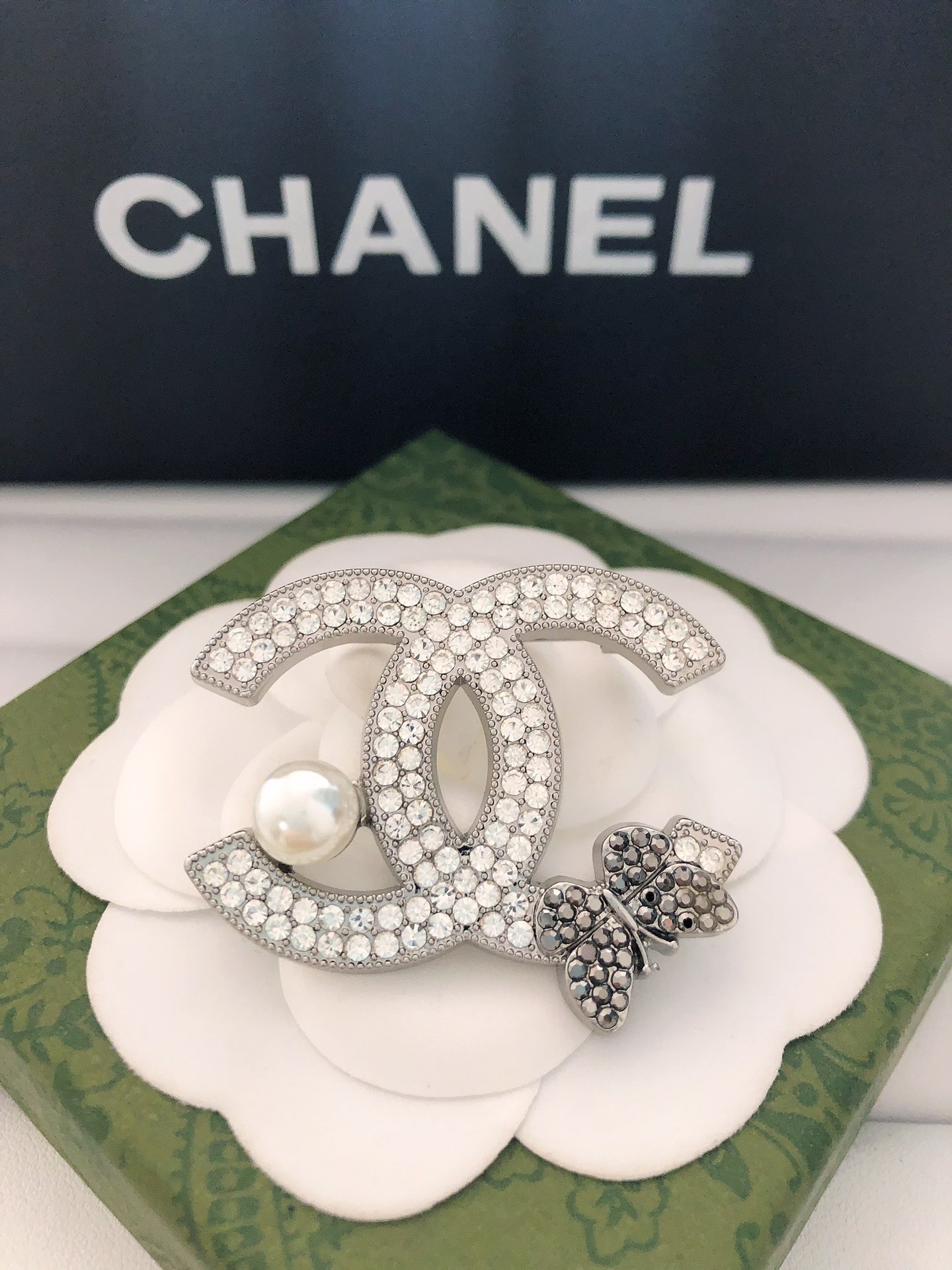 Chanel butterfly brooch 113600