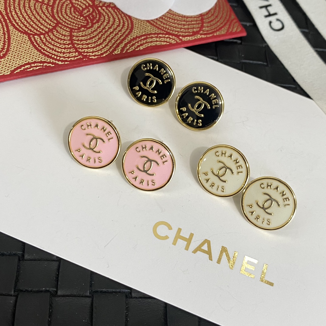 E011  Chanel earrings 113593
