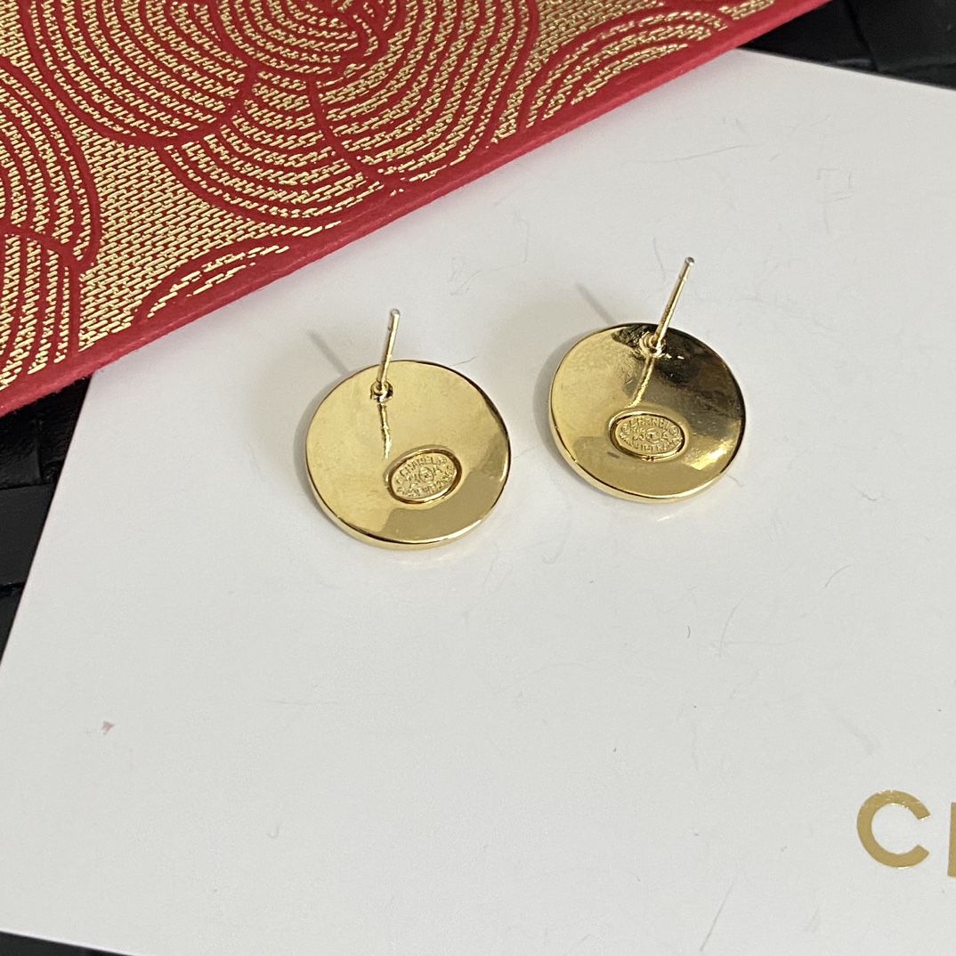 E011  Chanel earrings 113593