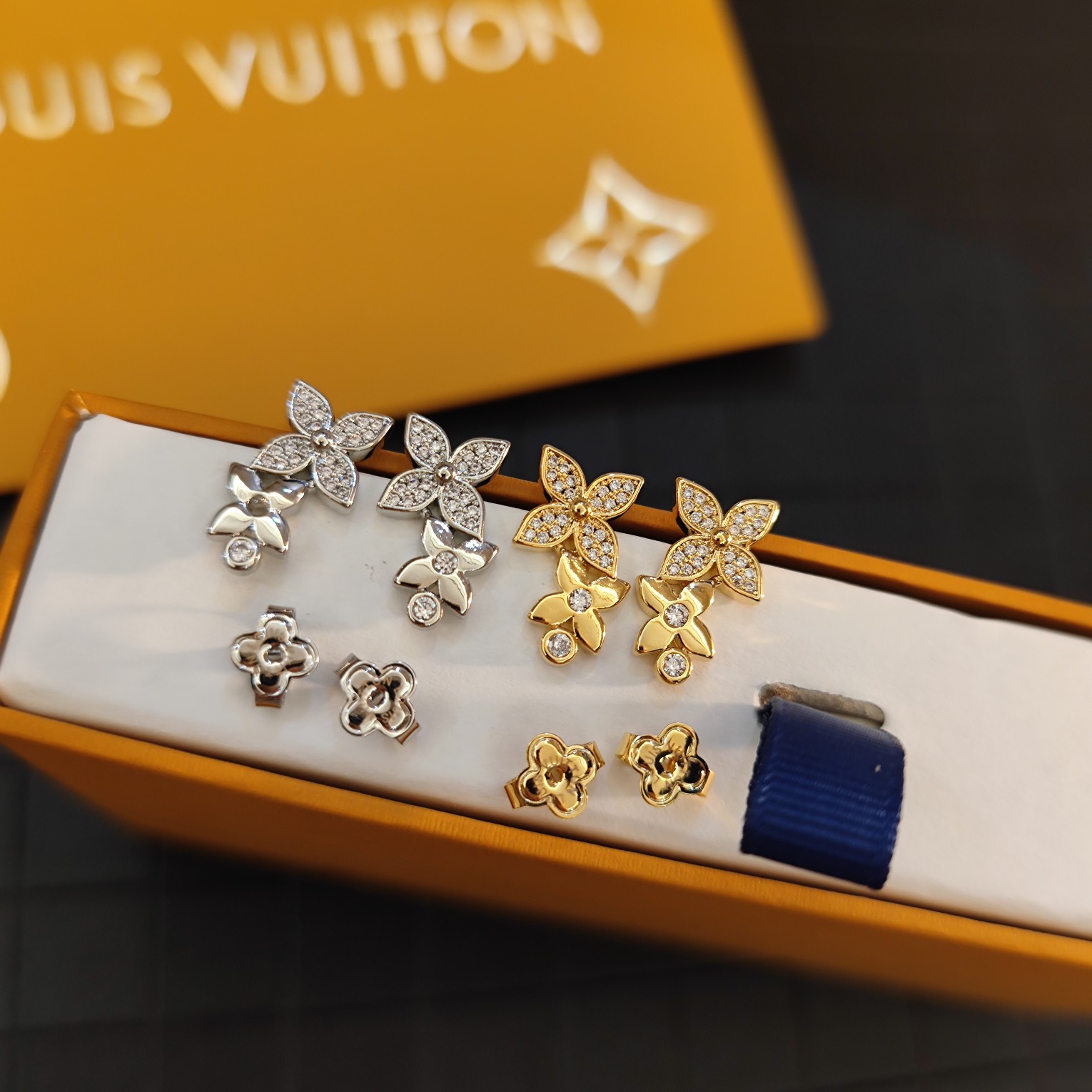 A1765 LV Louis vuitton earrings