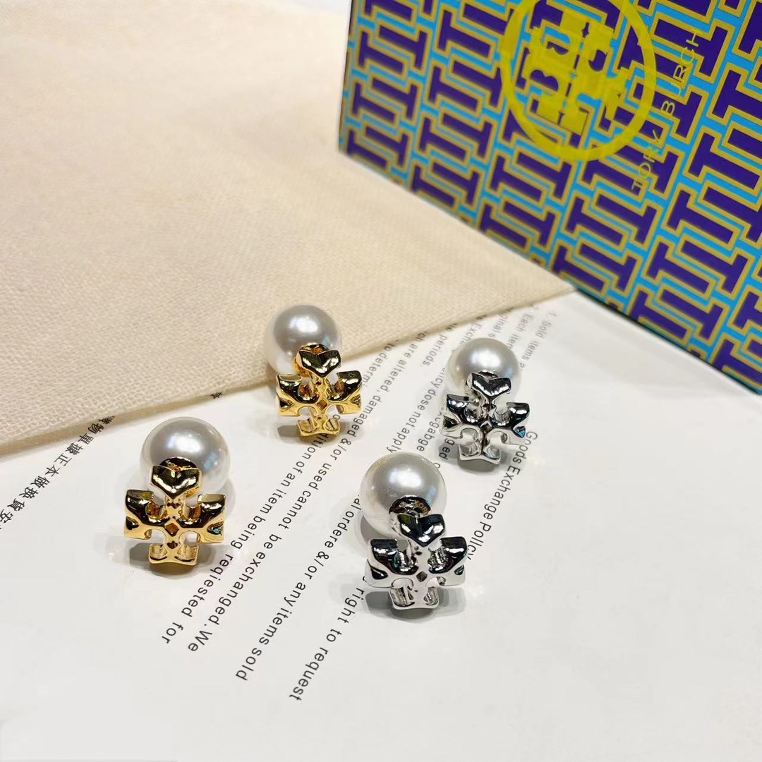 A1938 TB Tory Burch pearls earrings