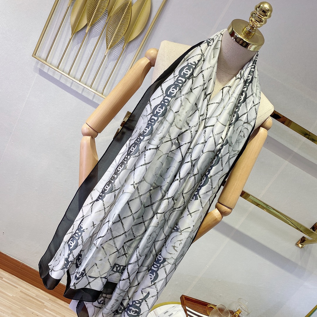 Chanel Silk scarf  180cm 113738